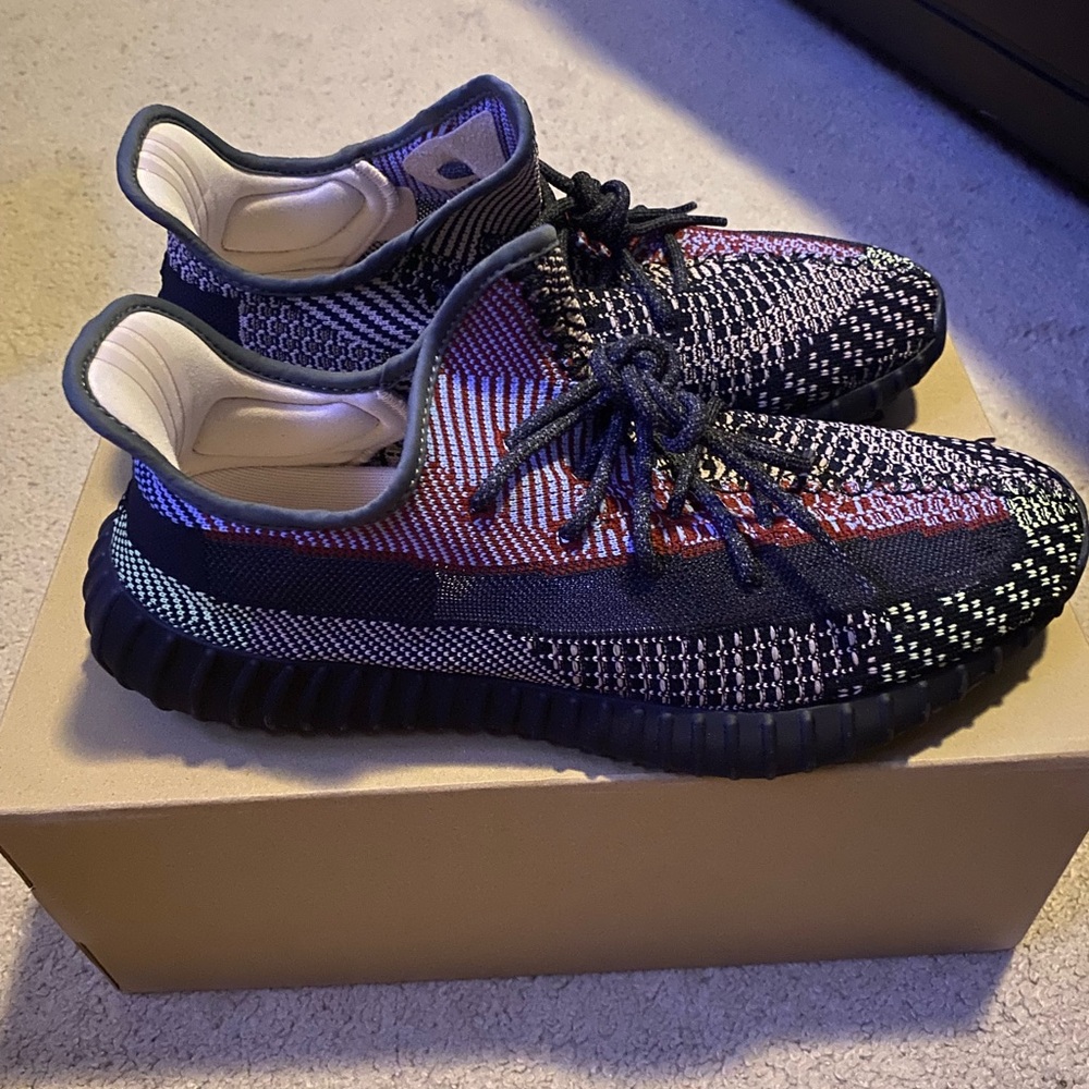Yeezy 350 Boost Yechei Sneakers